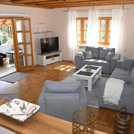 Vila Ella Tvrdos Apartment