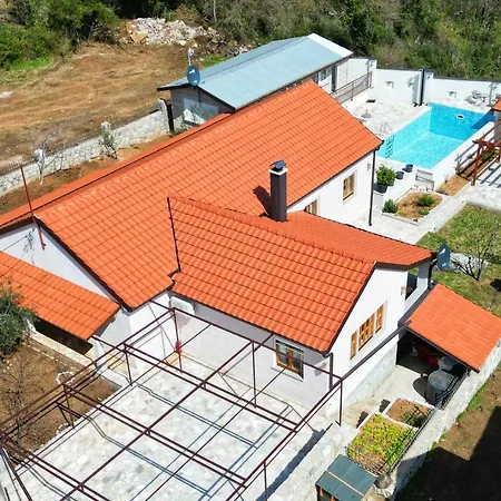 Apartment Vila Ella Tvrdos