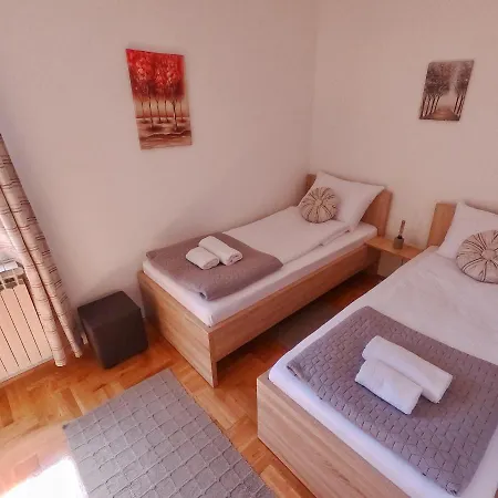 Apartment Vila Ella Tvrdos